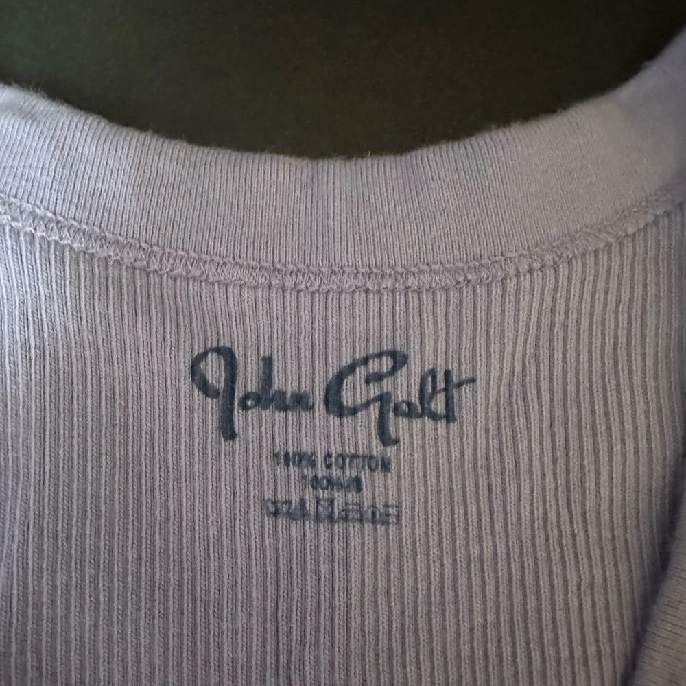 John Galt Ribbed Tank Crop Top - Picture 2 of 3